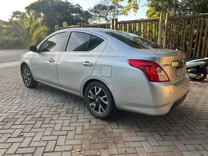 Nissan Versa Unique 1.6 16V Flex 4P Mec. 2016