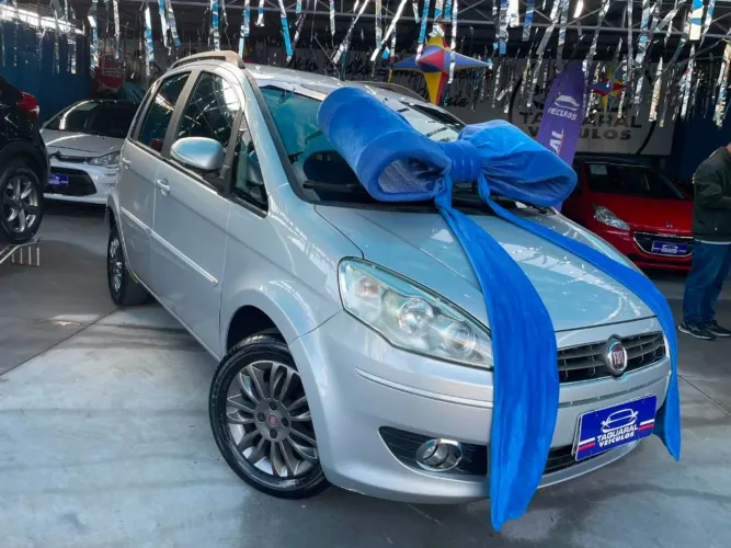Fiat Idea Attractive 1.4 Fire Flex 8V 5P 2013