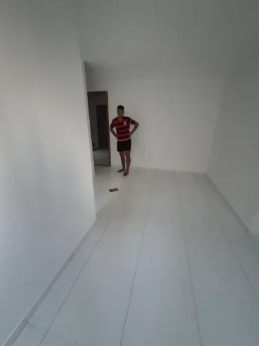 Alugo apartamento