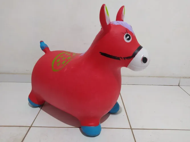 Cavalinho Upa Upa Musical Pula Pula Grande com Luz e Sons de Cavalo