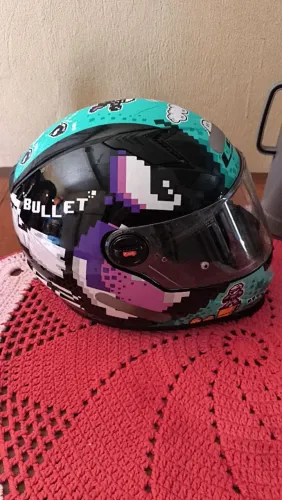 Capacete LS2 pouco tempo de uso estado de novo vendi a moto e estou me desfazendo