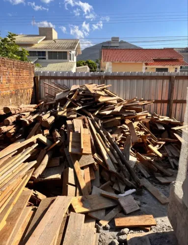 DOAÇÃO DE LENHA -RESTO DE OBRA