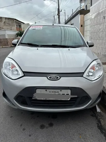 Ford Fiesta Sedan SE 1.6 8V Flex 4P 2014