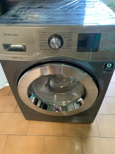 Vende se lava e seca samsung 110 volts lava 11 kilos tudo ok ?
