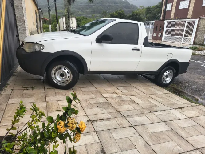 Fiat Strada 1.4 MPI Fire Flex 8V CS 2012