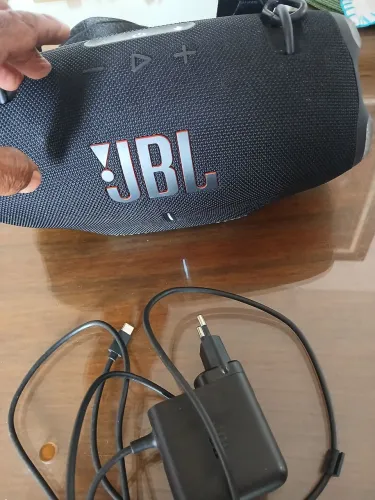 Caixa de som jbl