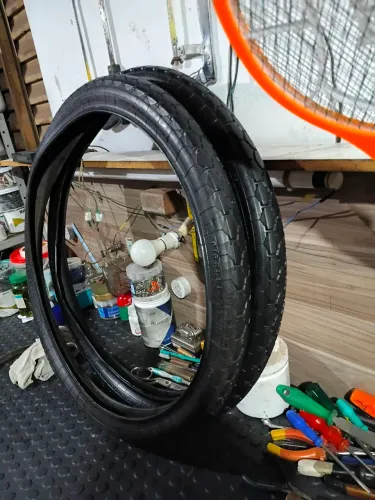 Par de pneus antigo para bike 26x1 3/4