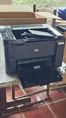 Impressora HP LaserJet P1606dn