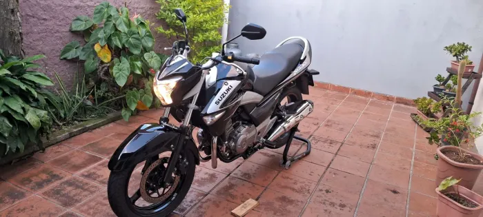 Suzuki Inazuma 250 cc