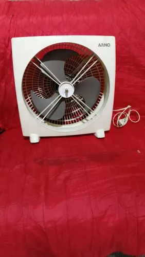 Vende se ventilador Arno antigo de 30cm RARIDADE