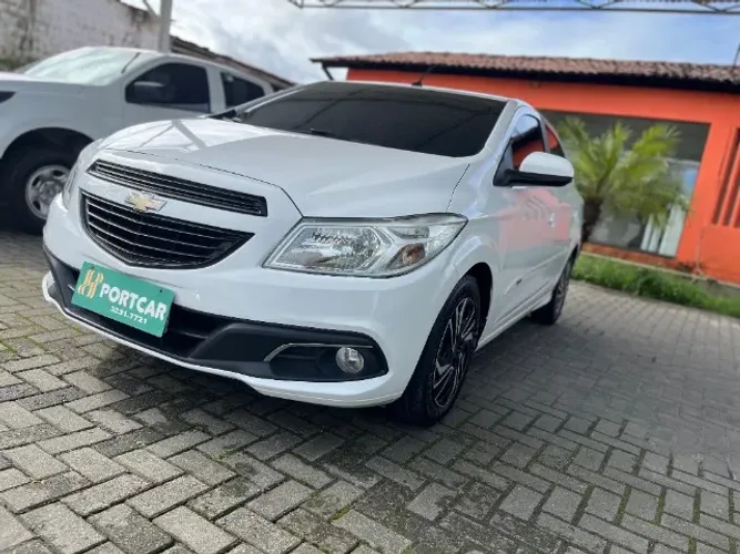 Chevrolet Onix JOY Hatch 1.0 8V Flex Mec. 4P 2017