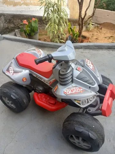 Carrinho elétrico com carregador + bateria