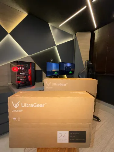 Monitor Gamer LG UltraGear 24" 24GS60F-B IPS Full HD 180Hz 1ms G-Sync FreeSync HDR10 