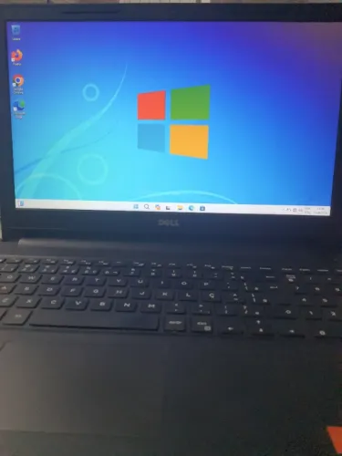 Notebook Dell Inspiron 15 3576 A70 i7 8ª Geração 8GB Radeon 520