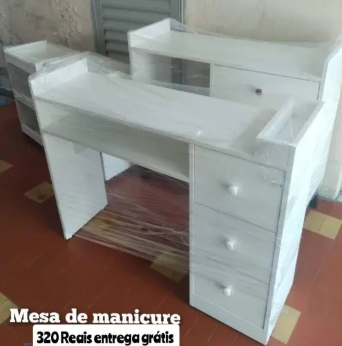 Mesa manicure 