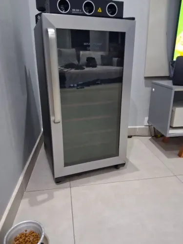 Adega Brastemp 23 garrafas