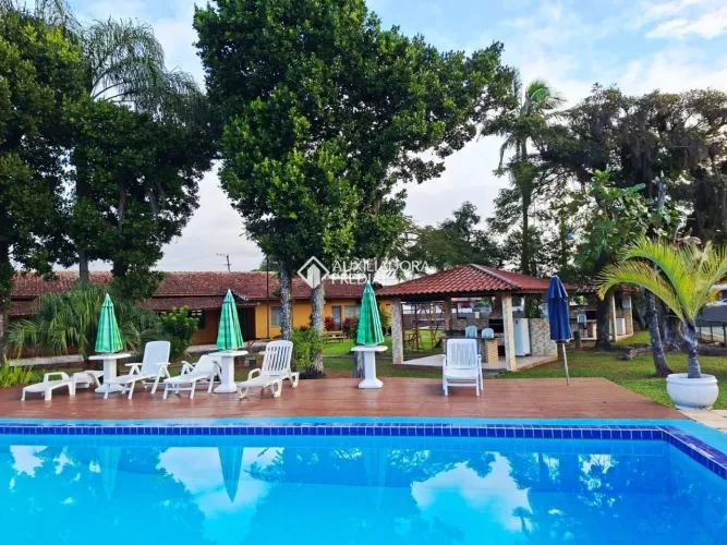 Casa em condomínio