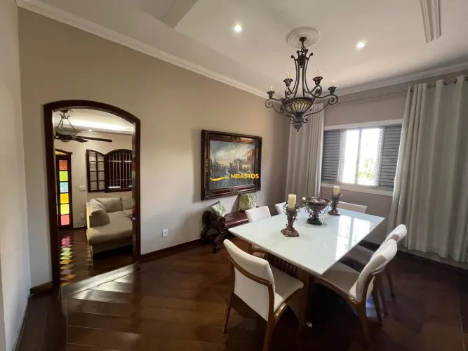 Casa à Venda com 4 dormitórios e 2 suítes no Céu Azul, Belo Horizonte REF: 22644