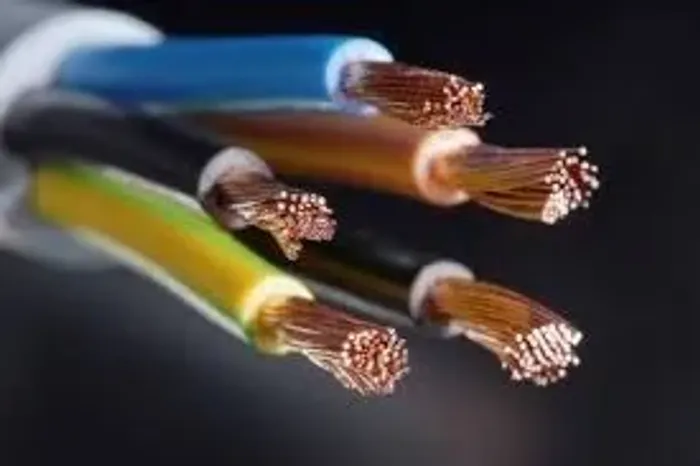 Manutenção ou instalação residencial e predial  Eletrica