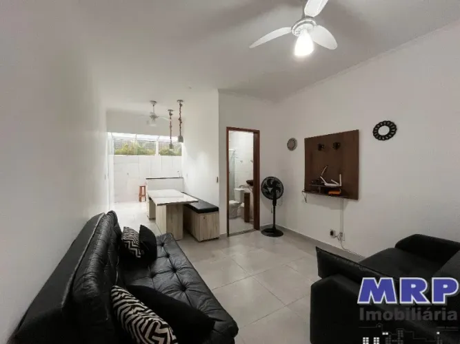 Apartamento em Ubatuba. Praia do Sapê/Maranduba. Condomínio com piscina.