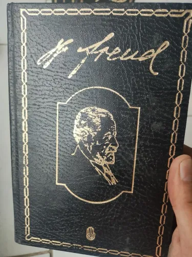 Coleção completa 24 livros de obras completas de Sigmund Freud.