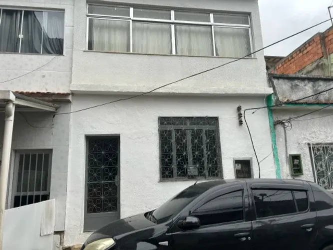 Excelente casa 2 qurtos para alugar em Realengo RJ