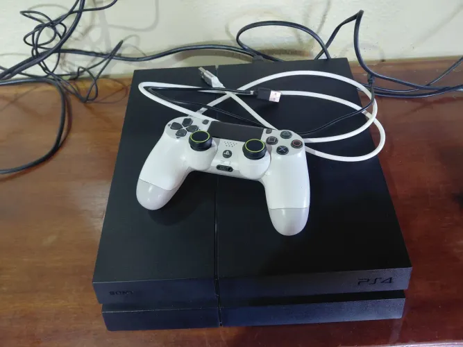 Vendo PS4 FAT 500GB