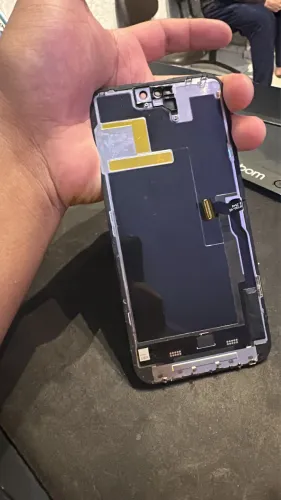 Vendo uma tela do iPhone 14 Pro Max ou troco por algo do meu interesse