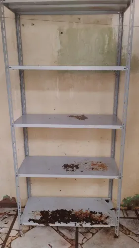 Vendo prateleira de ferro