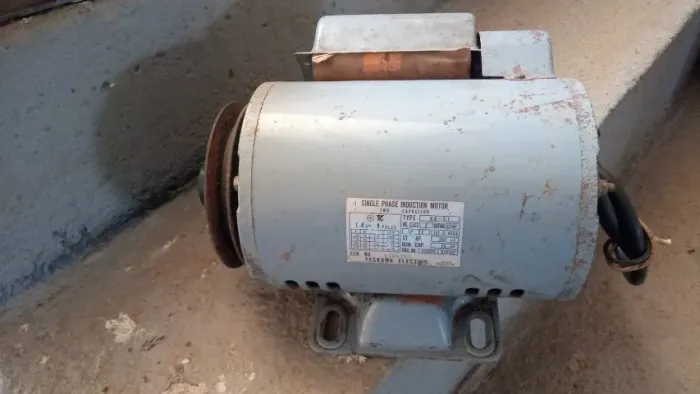 Motor Monofásico de 04 Polos, ligação em 110 V ou 220 V - Fabricante: Yaskawa Electric