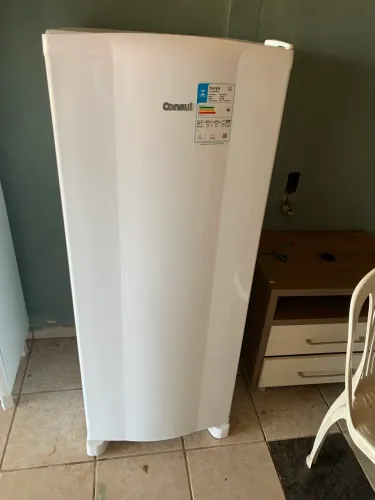 Vendo esse geladeira 3 meses de uso