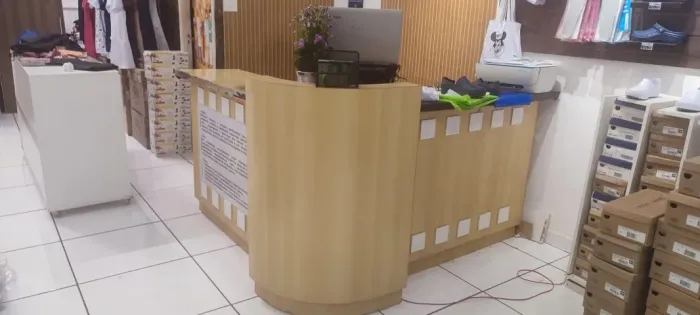 Balcão caixa reforçado em L (desapego)