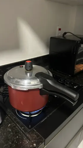 Panela de pressão 4,5L Panelux vermelha