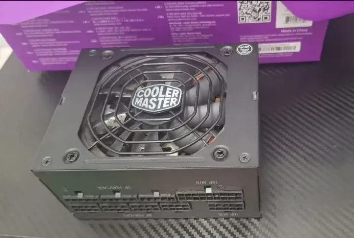 Fonte SFX Cooler Master V550 550W
