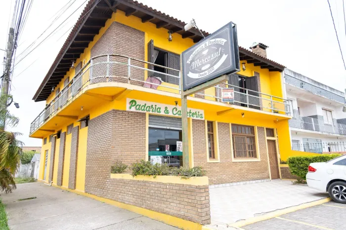 Sobrado Parte Inferior para Locação Comercial no Bairro Fragata, Pelotas, RS - Ideal para