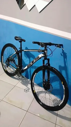 Vendo bicicleta GTS aro 29 toda de alumínio