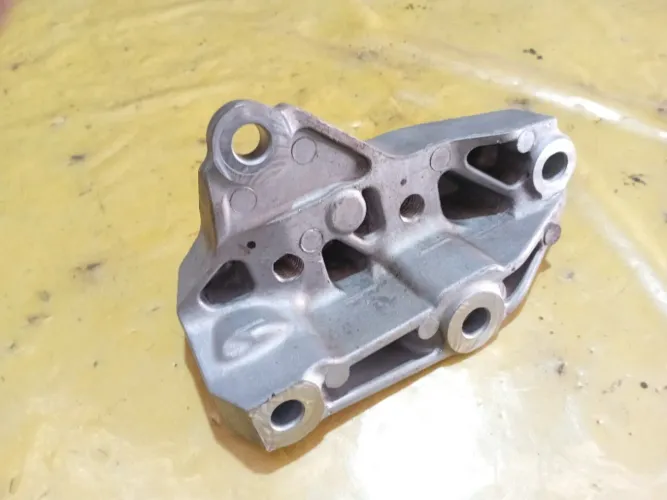 Suporte Coxim Do Câmbio Lado Esquerdo Fiat Fastback 1.0 2024