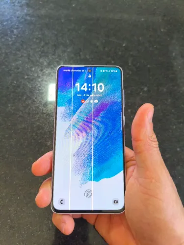 Samsung Galaxy S21 FE 5G ? 128GB / Tela com linhas brancas + Caixa e Acessórios