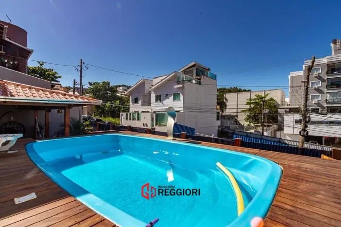 CASA 3 DORMITÓRIOS 4 VAGAS CHURRASQUEIRA BCAMBORIÚ