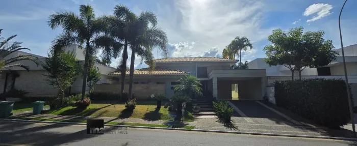 Casa Térrea 4 Suítes Plenas com Piscina e Sauna