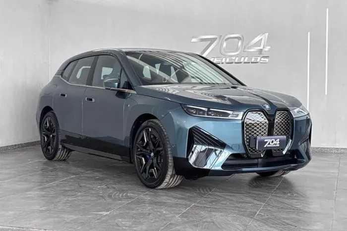 BMW IX M60 (elétrico) 2024