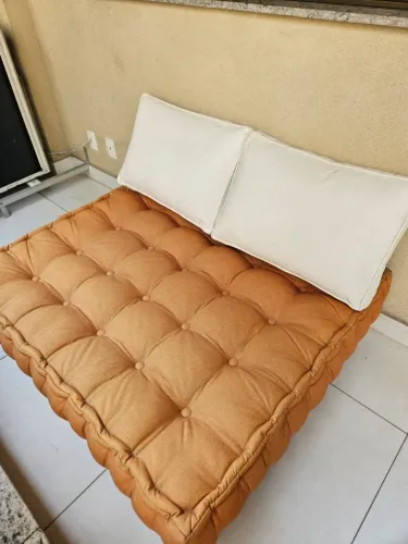 Futon Acquablock Bertô Artes 1x1,20 + base madeira + 2 almofadas