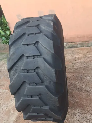 Pneu Agrícola 17.5 x 25