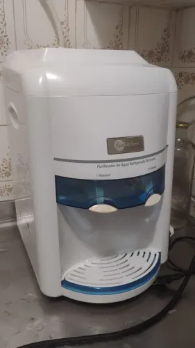 Purificador de água refrigerado