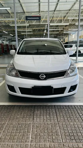 Nissan Tiida S 1.8/1.8 Flex 16V Mec. 2012