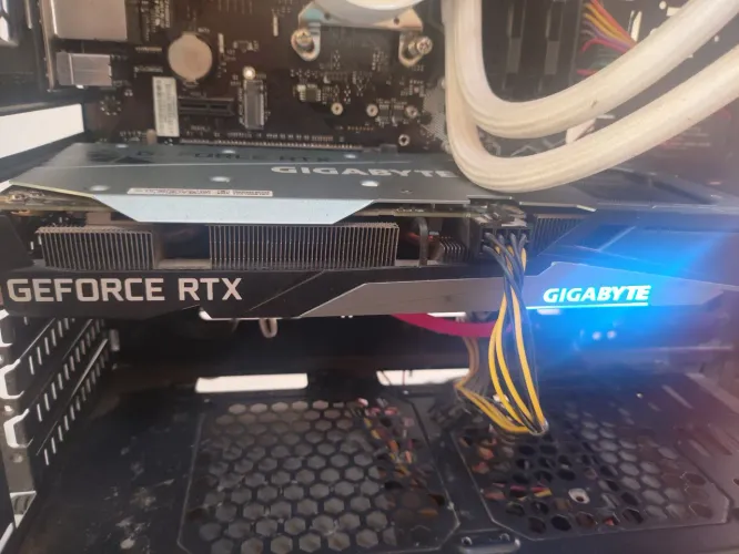 Placa de Vídeo Gigabyte GeForce RTX 3060 12 GB