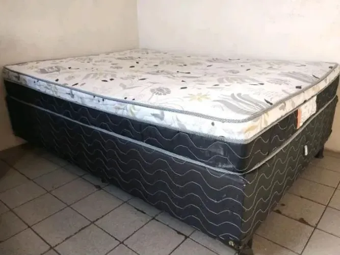 Cama box casal (colchão e base )