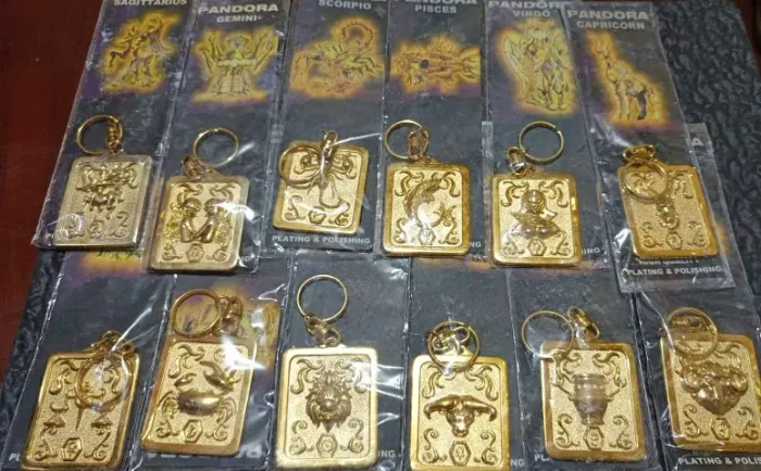 Chaveiro Cavaleiros do Zodíaco - Cavaleiros de Ouro - CADA