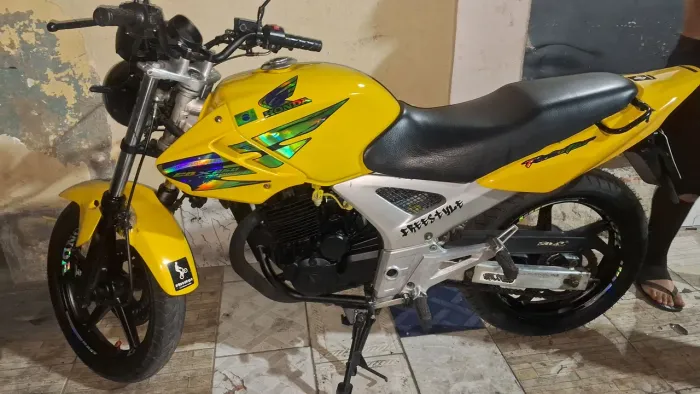 Vendo ou troco por carro 