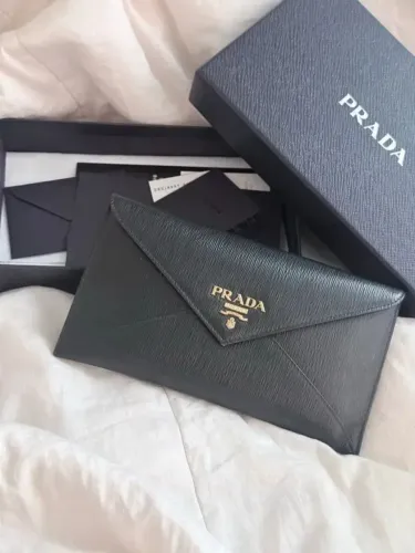 Carteira prada novo Vitello Grain Envelope Wallet Black<br>Sold Out